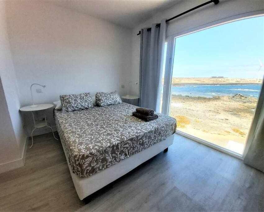 Casa de vacances Blue Breeze House With Pool Facing Sea