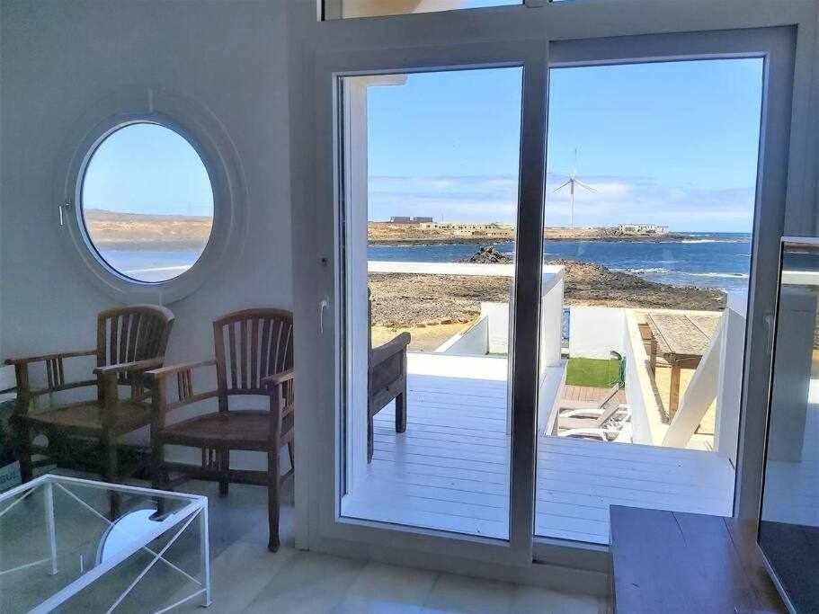 Holiday home Blue Breeze House With Pool Facing Sea *