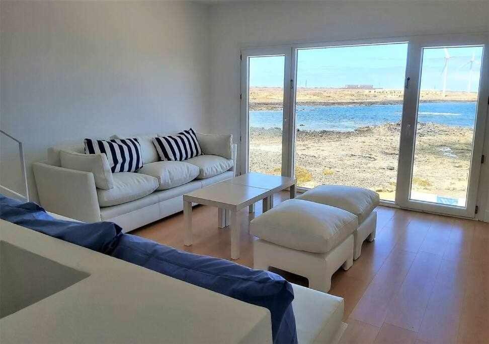 Blue Breeze House With Pool Facing Sea Holiday home Corralejo