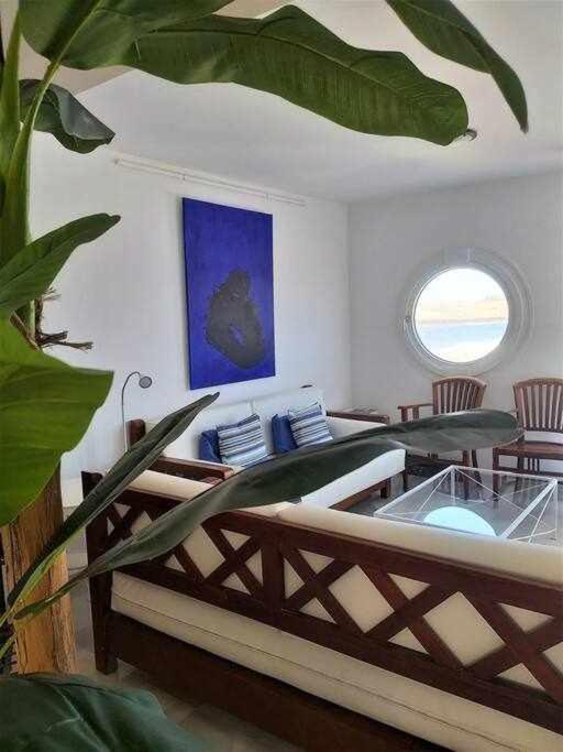 Blue Breeze House With Pool Facing Sea Holiday home