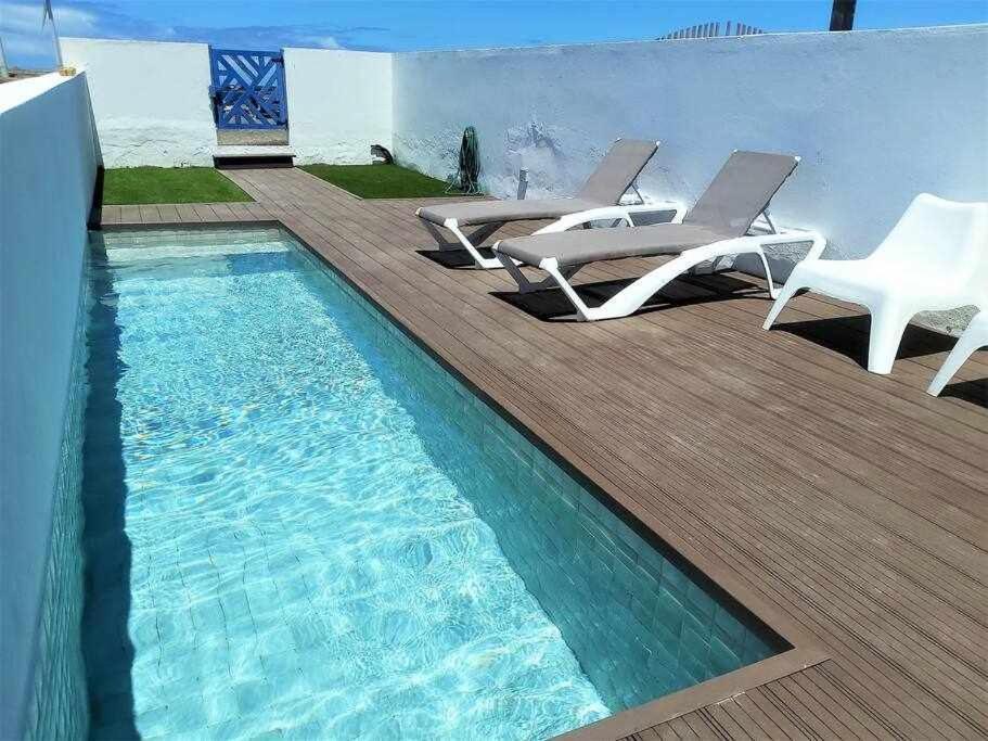 Holiday home Blue Breeze House With Pool Facing Sea